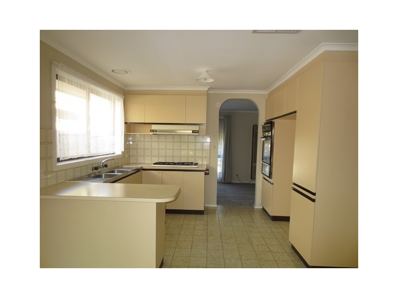 40 Rebecca Crescent, Altona Meadows VIC 3028