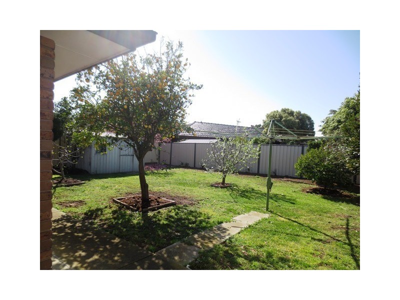 40 Rebecca Crescent, Altona Meadows VIC 3028