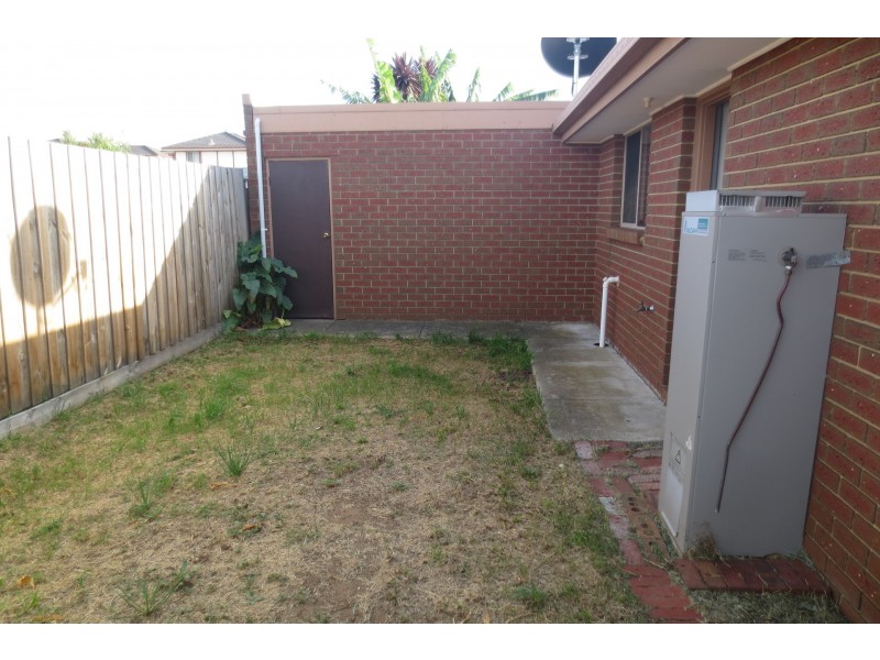 2/174 Victoria Street, Altona Meadows VIC 3028