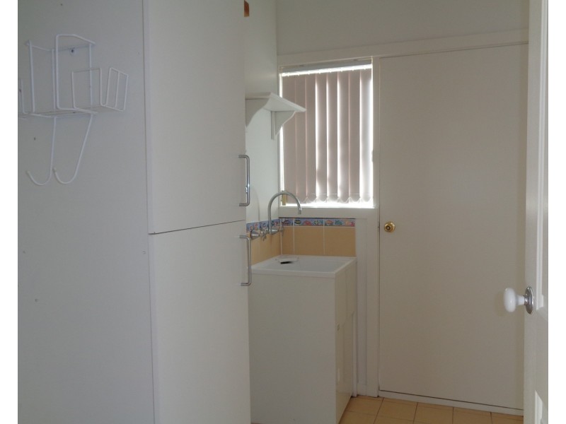 37 Kasem Drive, Werribee VIC 3030