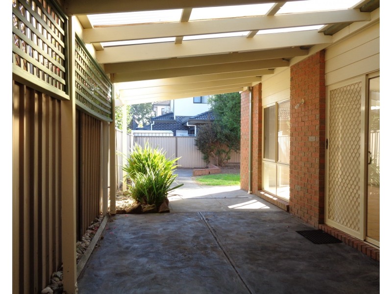 37 Kasem Drive, Werribee VIC 3030