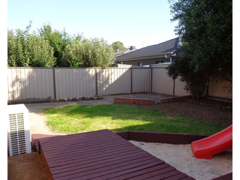 37 Kasem Drive, Werribee VIC 3030