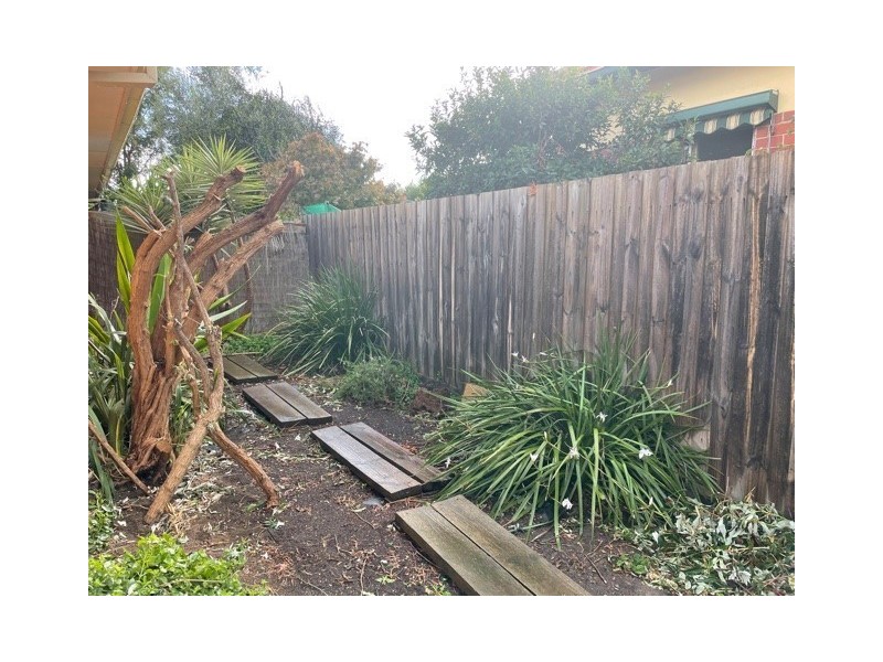 2/42 Woods Street, Newport VIC 3015