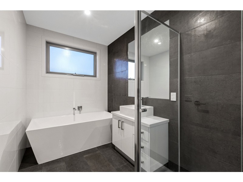 1/22 Mount Street, Altona VIC 3018