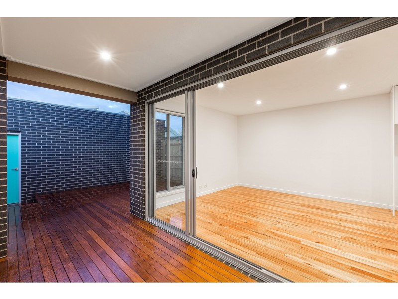 1/22 Mount Street, Altona VIC 3018