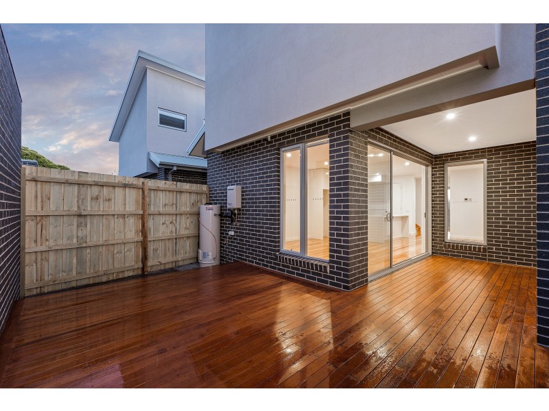 1/22 Mount Street, Altona VIC 3018