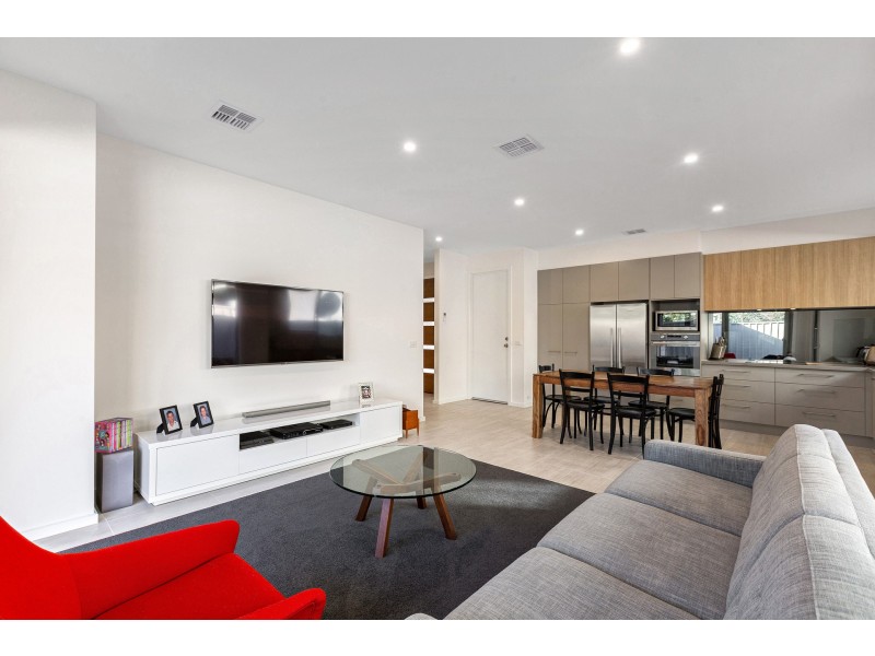 3/42 Linnet Street, Altona VIC 3018