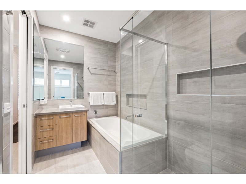 3/42 Linnet Street, Altona VIC 3018