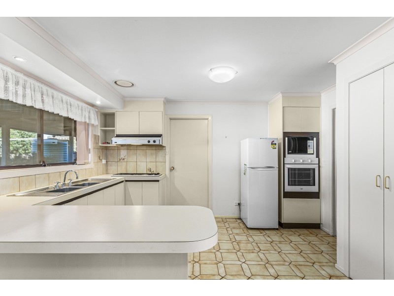 11 Brown Avenue, Altona Meadows VIC 3028