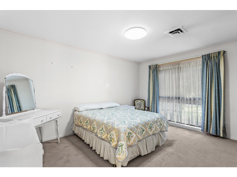 11 Brown Avenue, Altona Meadows VIC 3028