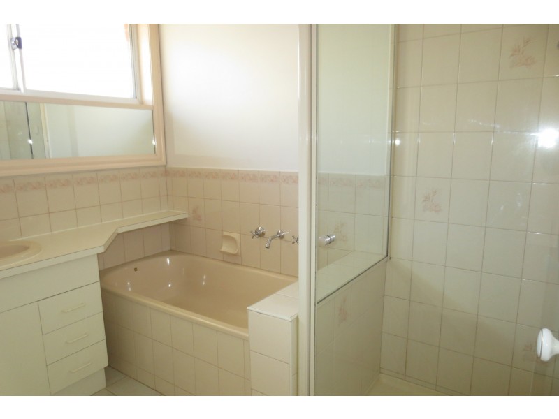 2B Upton Street, Altona VIC 3018