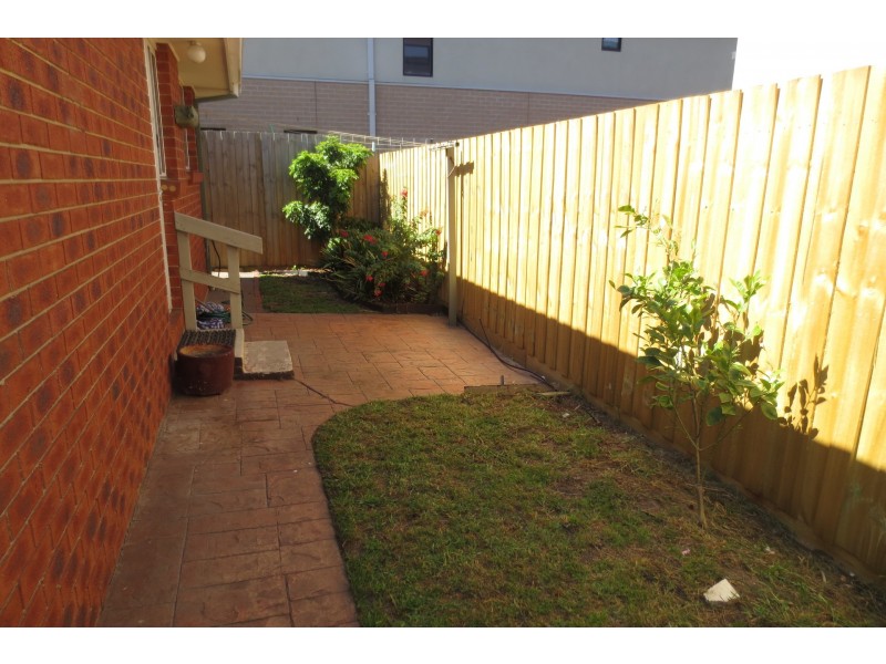 2B Upton Street, Altona VIC 3018