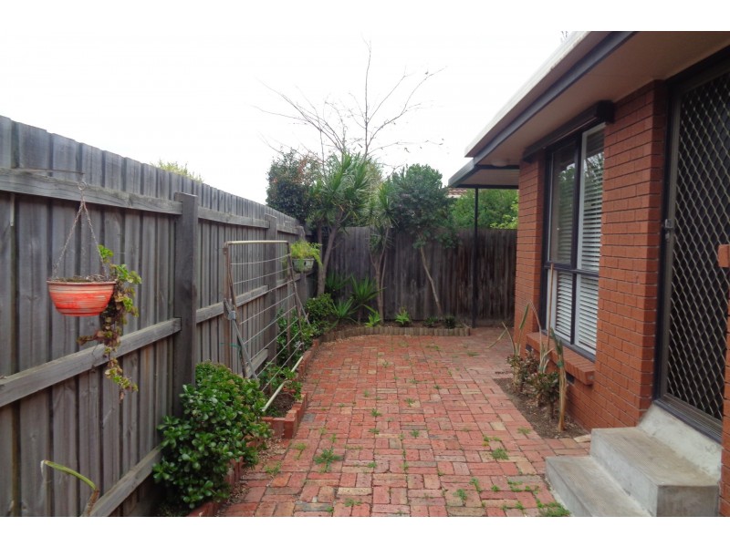 1/114 Blyth Street, Altona VIC 3018