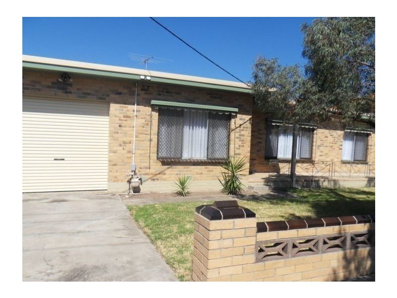 1/8 Romawi Street, Altona VIC 3018