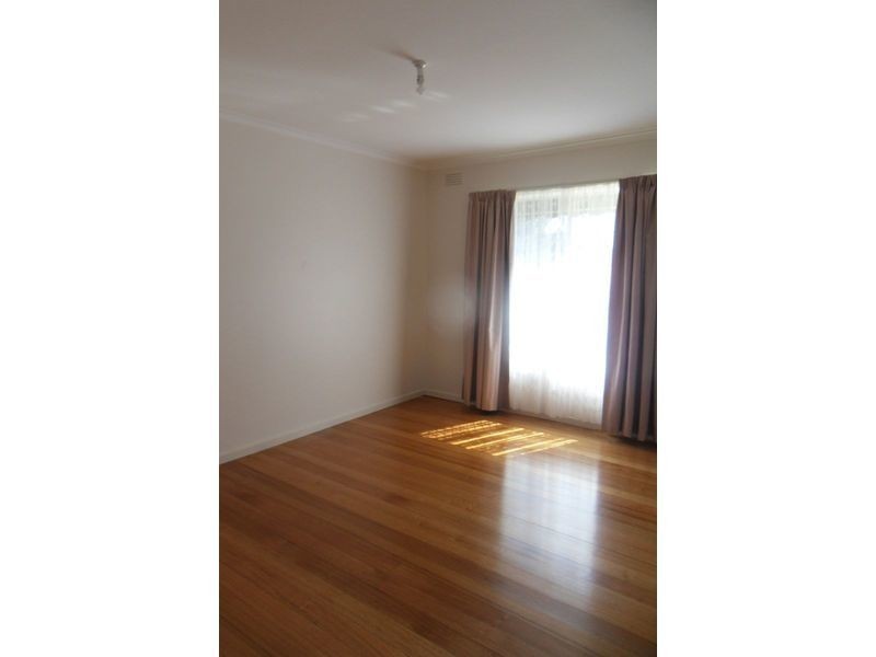 1/8 Romawi Street, Altona VIC 3018