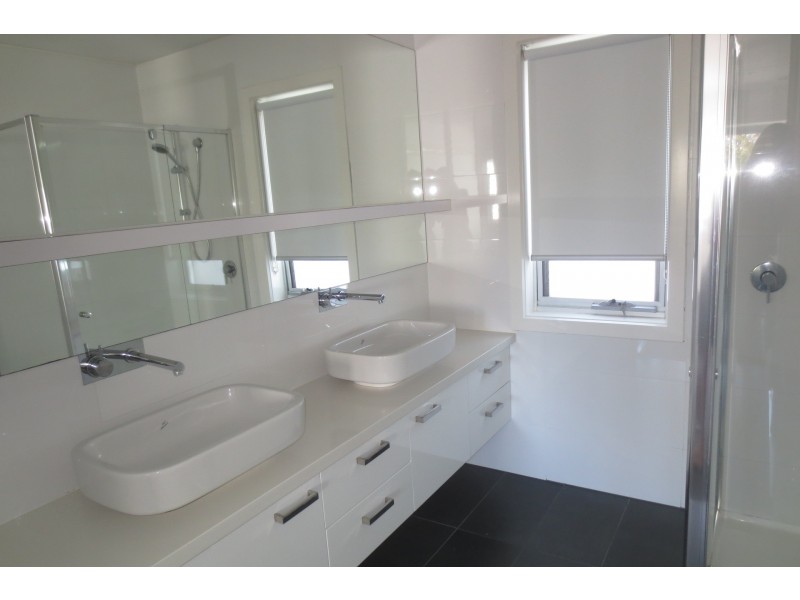 99 Blyth Street, Altona VIC 3018
