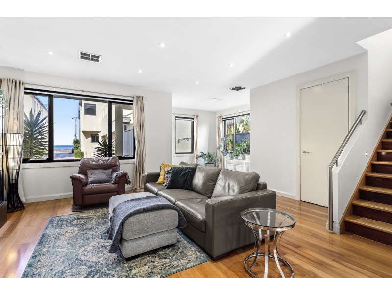 3/235 Esplanade, Altona VIC 3018