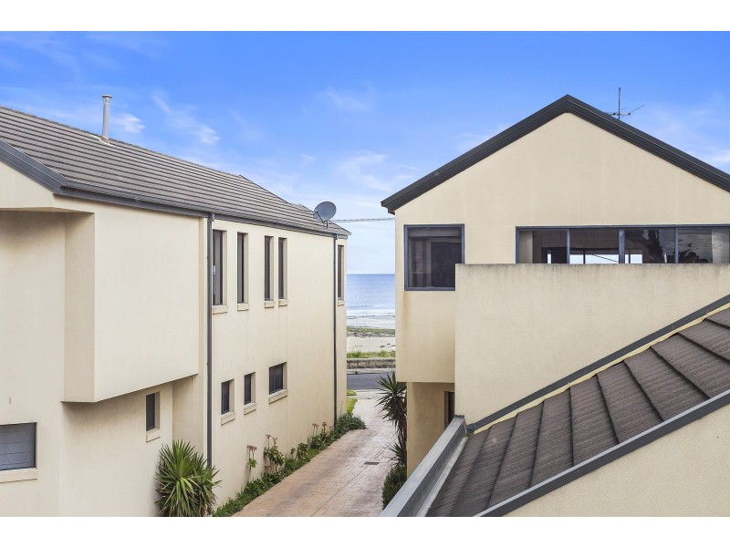 3/235 Esplanade, Altona VIC 3018