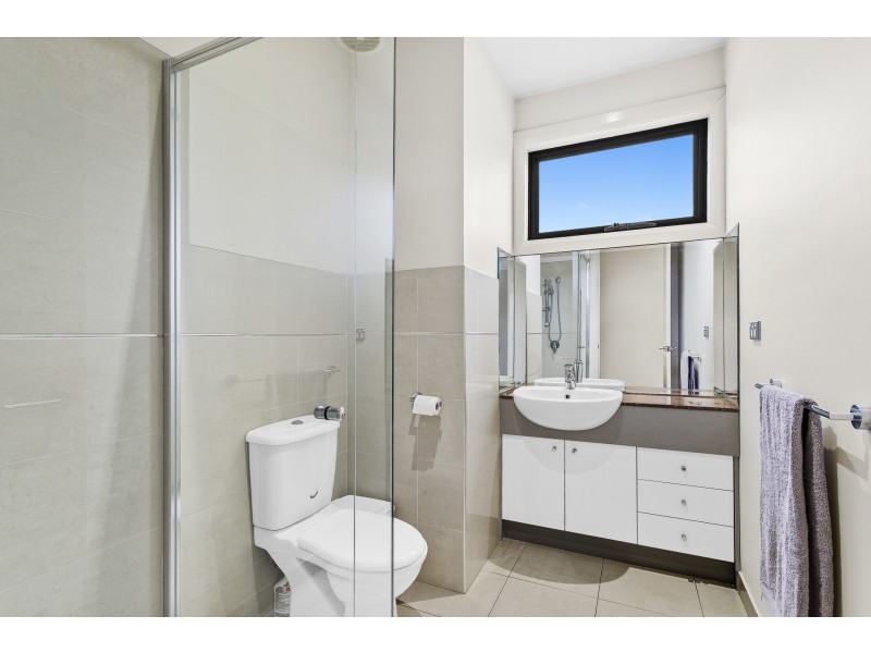 3/235 Esplanade, Altona VIC 3018