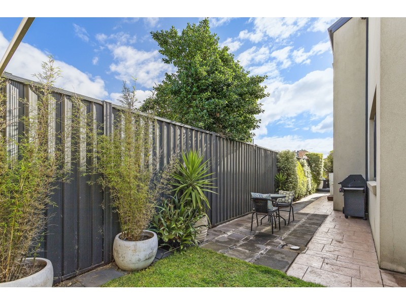 3/235 Esplanade, Altona VIC 3018