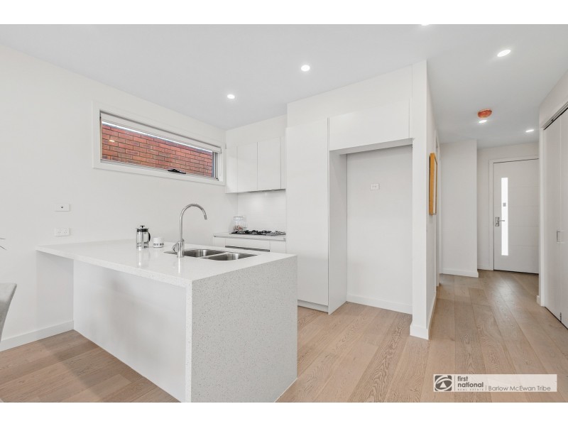 4/100 Civic Parade, Altona VIC 3018