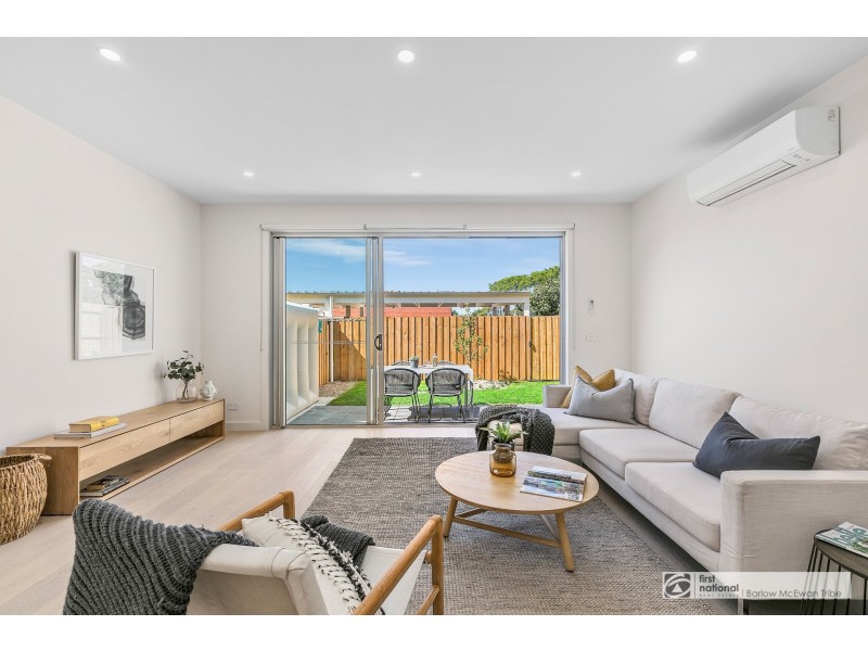 4/100 Civic Parade, Altona VIC 3018