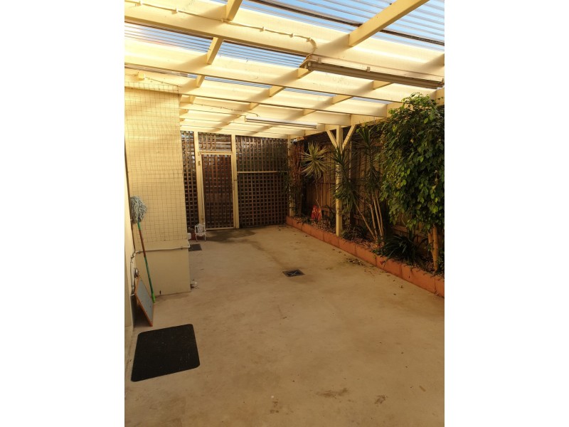 4/8 Grieve Parade, Altona VIC 3018