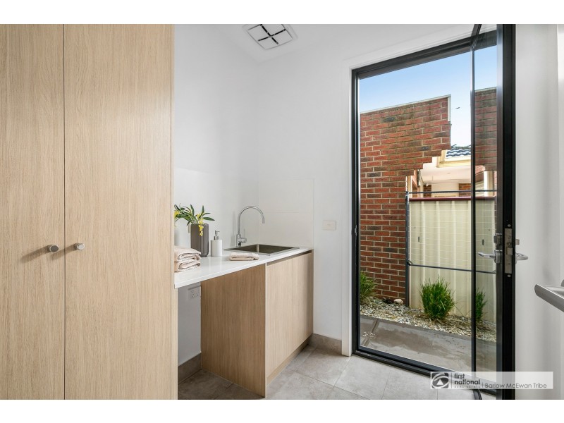 1/15 Davies Street, Altona VIC 3018