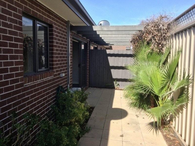 4/37 Wren Street, Altona VIC 3018