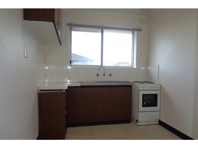 12/3 Robin Street, Altona VIC 3018