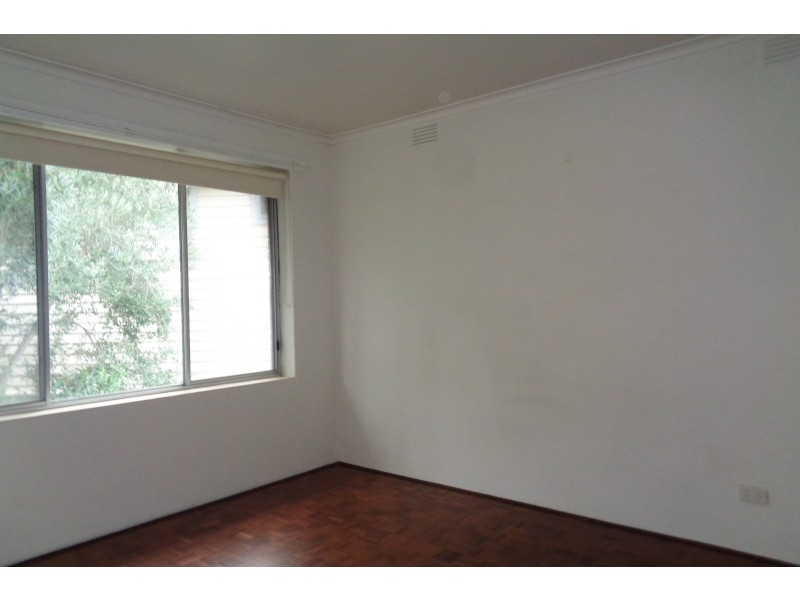 12/3 Robin Street, Altona VIC 3018