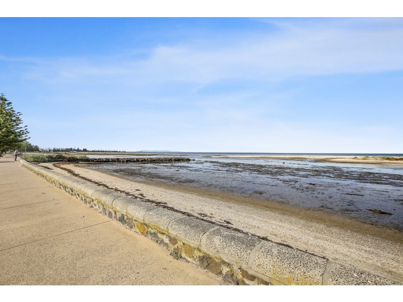 10/369 Esplanade, Altona VIC 3018