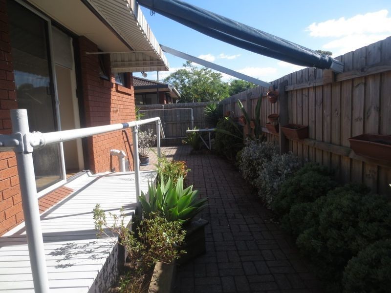 2/114 Blyth Street, Altona VIC 3018