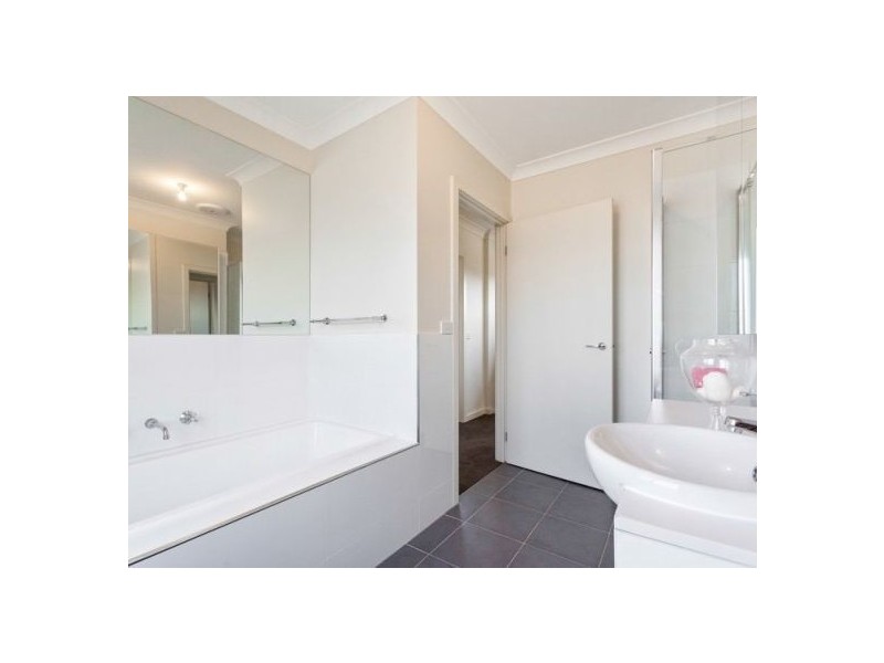 1A Merritt Court, Altona VIC 3018