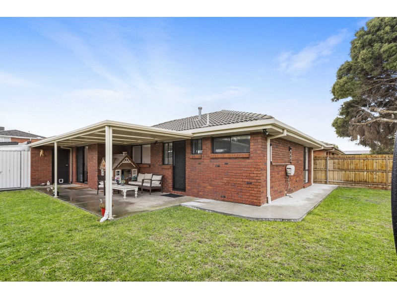 2/11 Thompson Court, Altona Meadows VIC 3028