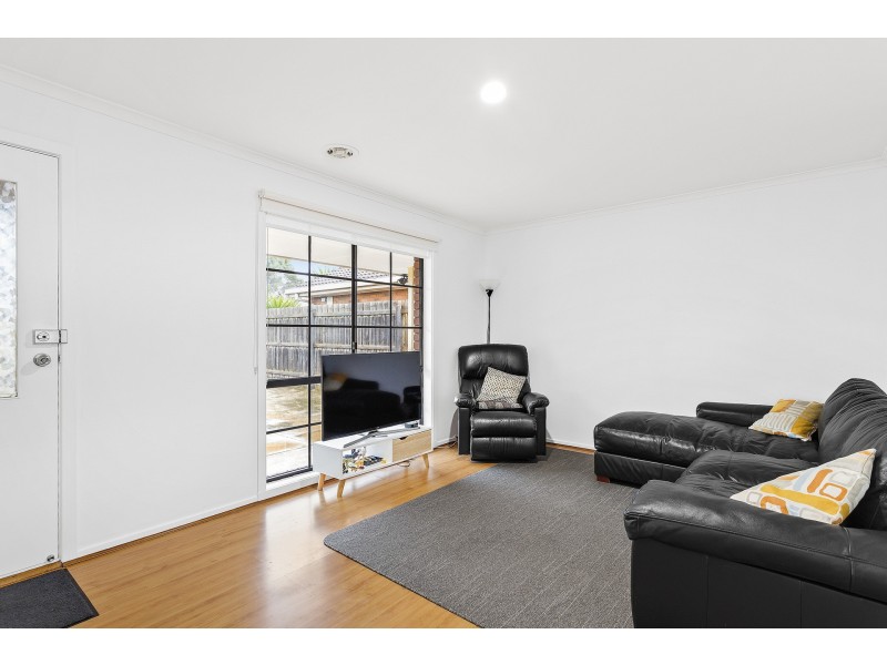 2/11 Thompson Court, Altona Meadows VIC 3028