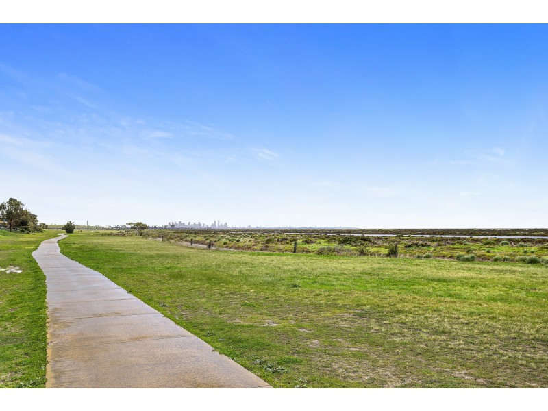 2/11 Thompson Court, Altona Meadows VIC 3028