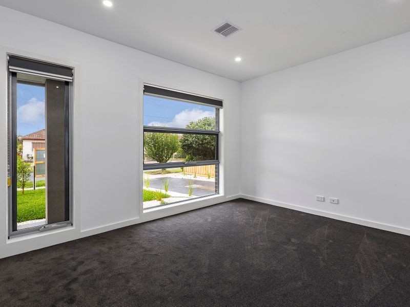1/14 Lark Street, Altona VIC 3018