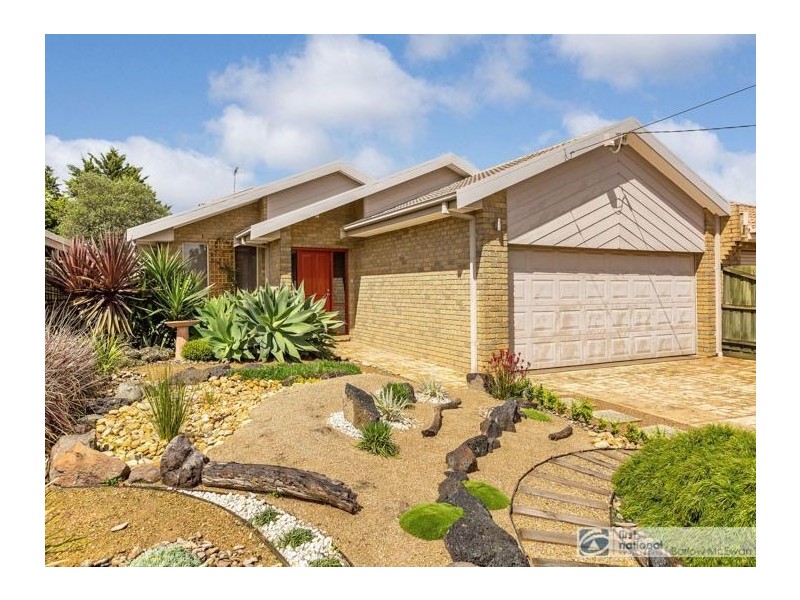 6 Davis Court, Altona Meadows VIC 3028