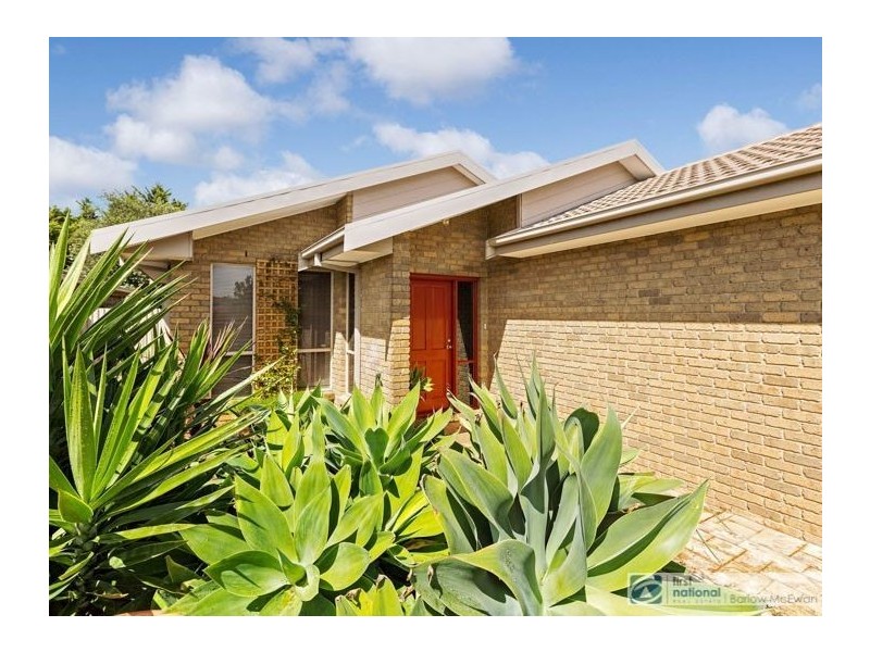 6 Davis Court, Altona Meadows VIC 3028