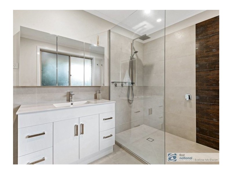 6 Davis Court, Altona Meadows VIC 3028