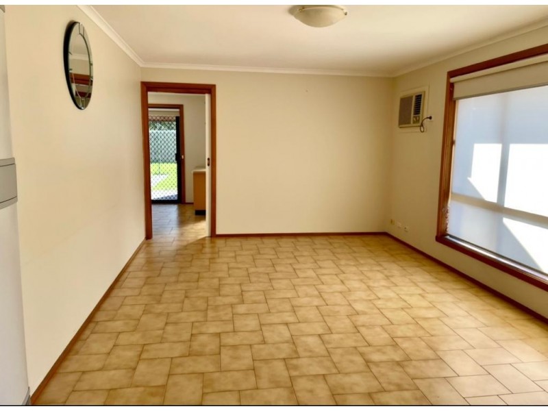 16 Shirley Street, Altona Meadows VIC 3028