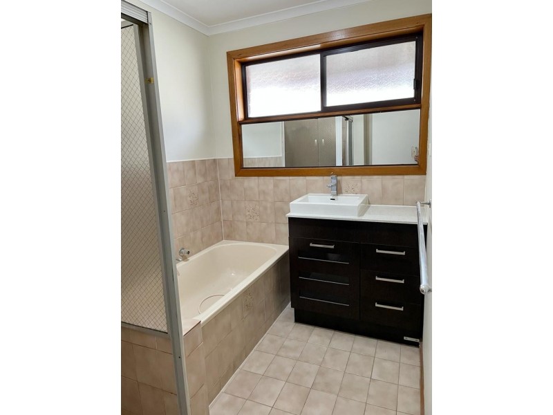 16 Shirley Street, Altona Meadows VIC 3028