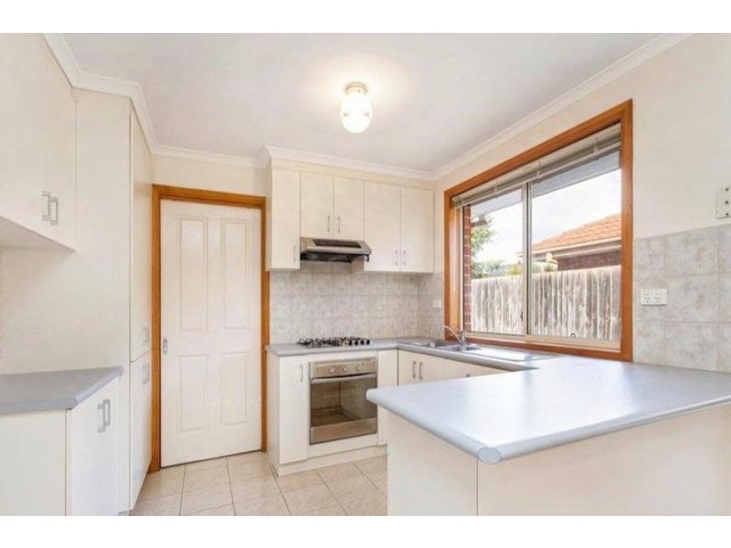 2/31 May Avenue, Altona Meadows VIC 3028