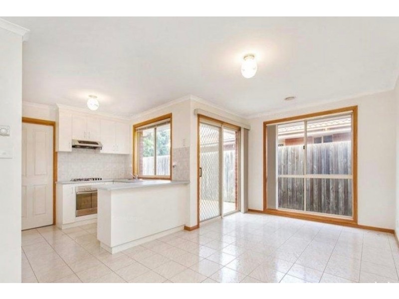 2/31 May Avenue, Altona Meadows VIC 3028