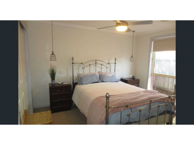 2/31 May Avenue, Altona Meadows VIC 3028