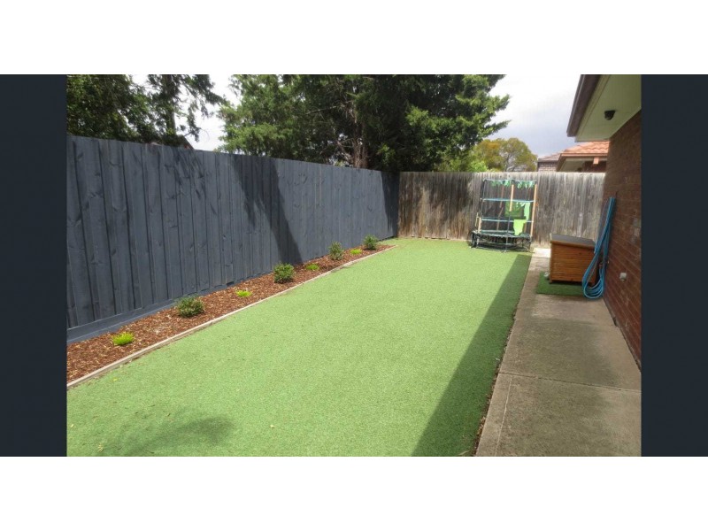 2/31 May Avenue, Altona Meadows VIC 3028