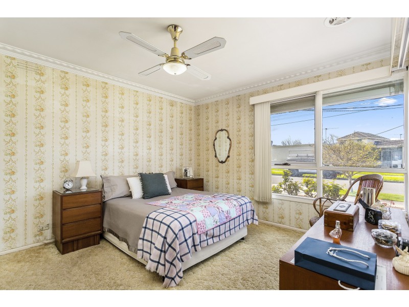 1 Watson Court, Altona VIC 3018