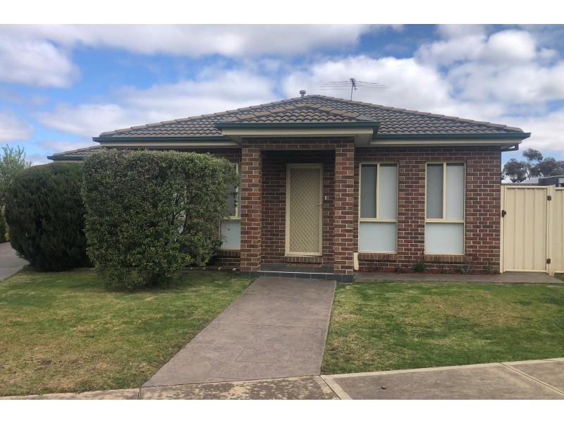 1/1 First Avenue, Altona North VIC 3025