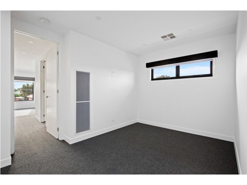 4 Cain Court, Altona VIC 3018